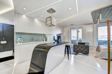 Bed&Bath Futuristic Apartment