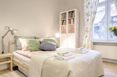 Comfy & Quiet Old Town Apartment
