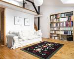 Cozy Old Town Apartment