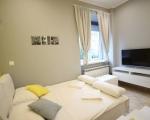 Rainbow Apartments 6