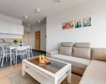 Ocean's View - Top 18th floor Apartment