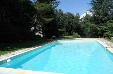 Francja Provence Ansouis Dom ogród i basen