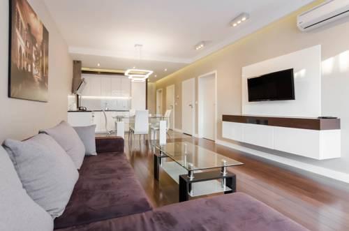 Old Town Luxury Apartment