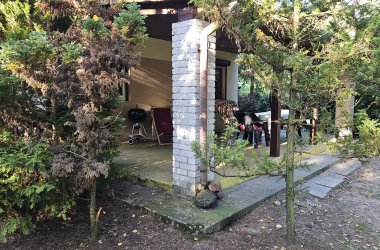 Sezon2026--Samodzielny domek murowany z ogrodzoną działką nad wodą