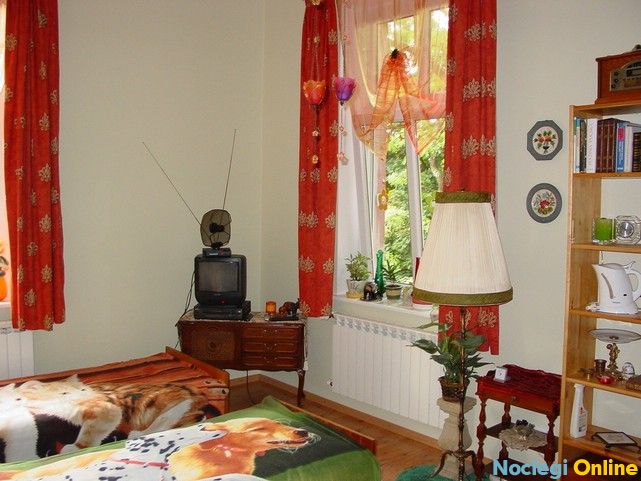 SPOT Apartament Liliowy, pokoje 2 i 3 osobowe