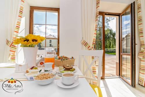 Villa Astra - Apartments & Breakfast